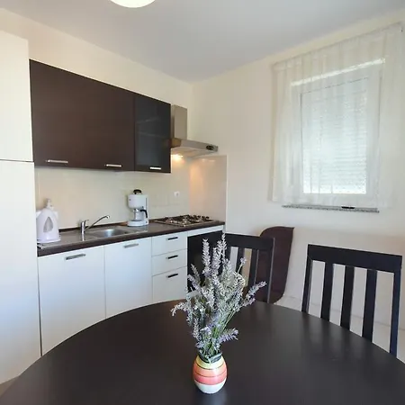 Jasminka Apartment Malinska